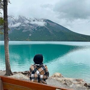 SHEIN LUNE Plaid Curved Hem Longline
Overshirt